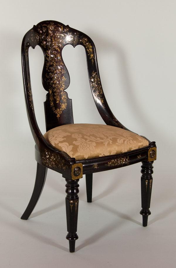 Chair, 1830-1840 Wooden legs, Papier-mâché backrest (Photo © Wolverhampton Arts and Museums Service, www.blackcountryhistory.org)