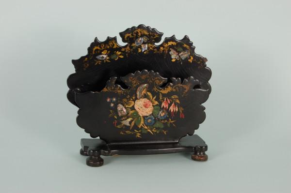 19th century japanned letter holder (Photo © Wolverhampton Arts and Museums Service, www.blackcountryhistory.org)