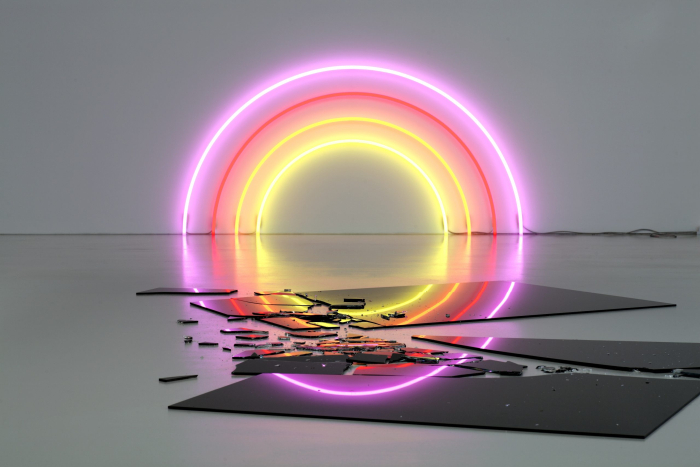 Sunset 164 by Lori Hersberger, part of Power! Light!, Kunstmuseum Wolfsburg (Photo Hans-Georg Gaul © Lori Hersberger Studio courtesy Kunstmuseum Wolfsburg)