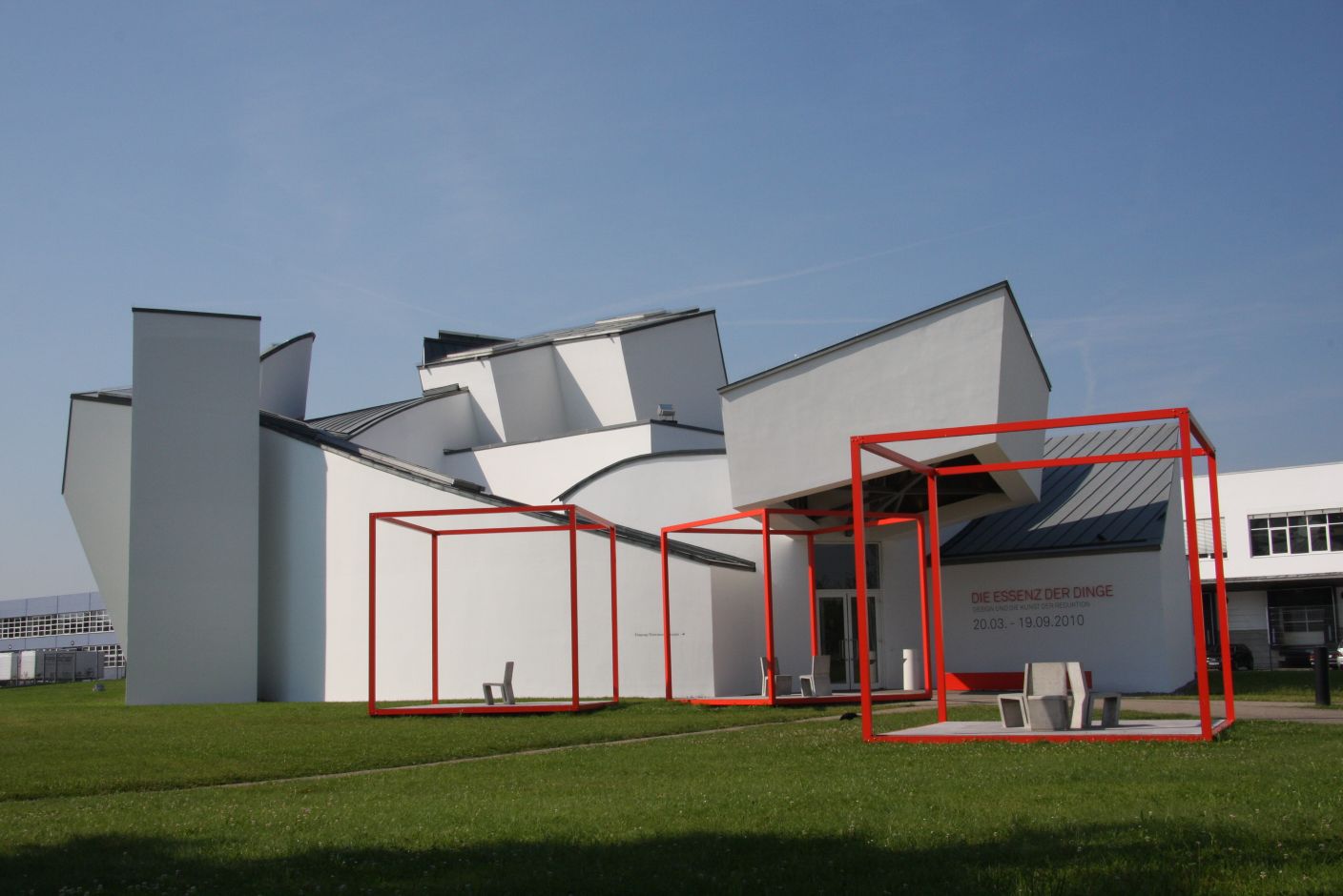 Vitra Design Museum: The Essence of Things. Design and the Art of Reduction