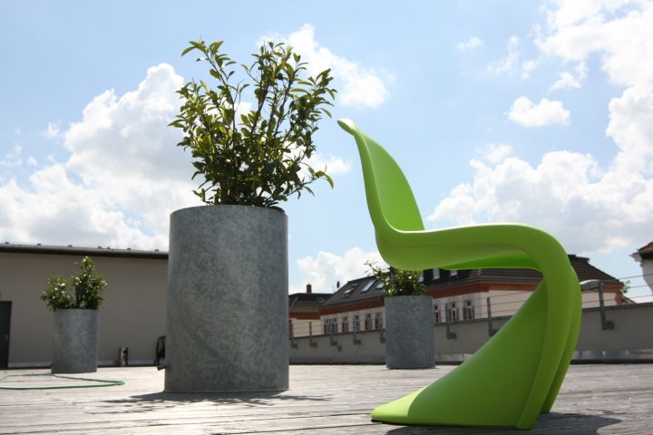 Win a Vitra-verner-panton-chair-dark-lime