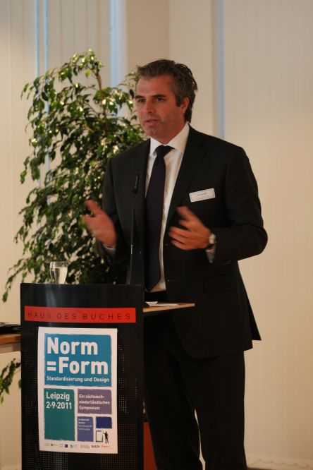 Norm Form Standardisation and Design Timo de Rijk 