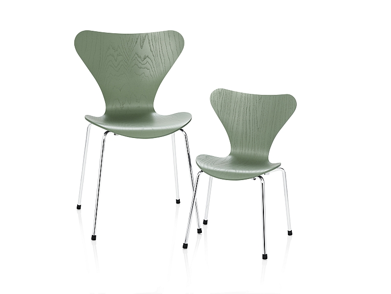 Fritz Hansen Arne Jacobsen Series 7 3107 3177