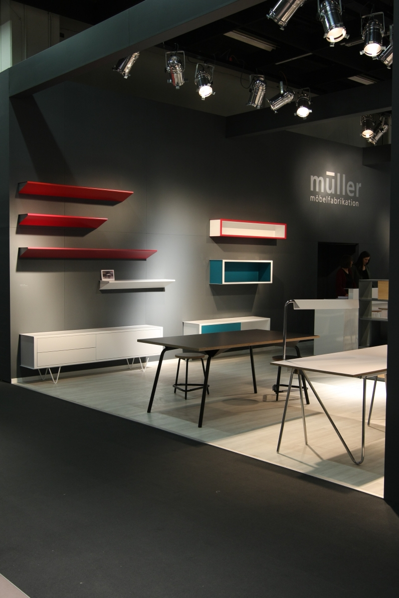 (smow) blog compact IMM Cologne Special Müller Möbelfabrikation Modular Wall System T35 dining table, T22 desk