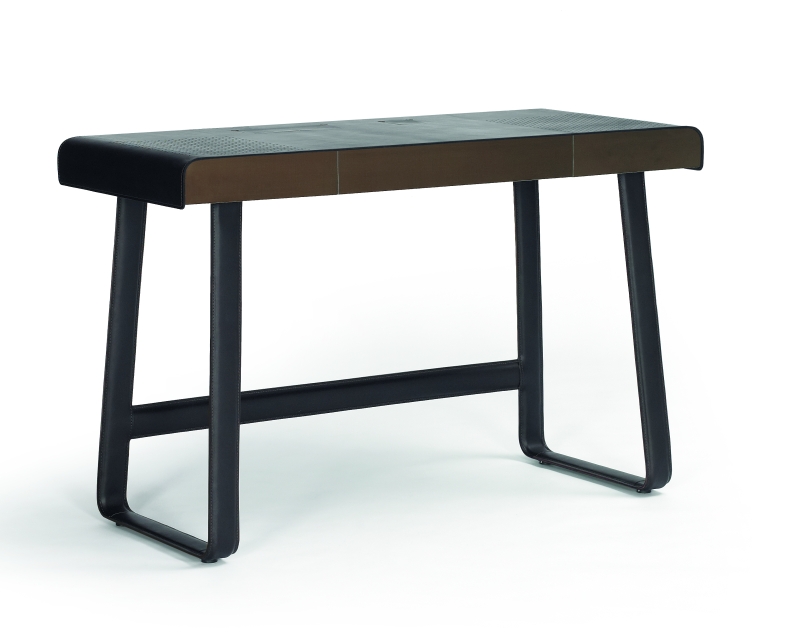 Pegasus Home Desk by Ippolito Fleitz Group Tilla Goldberg for classicon