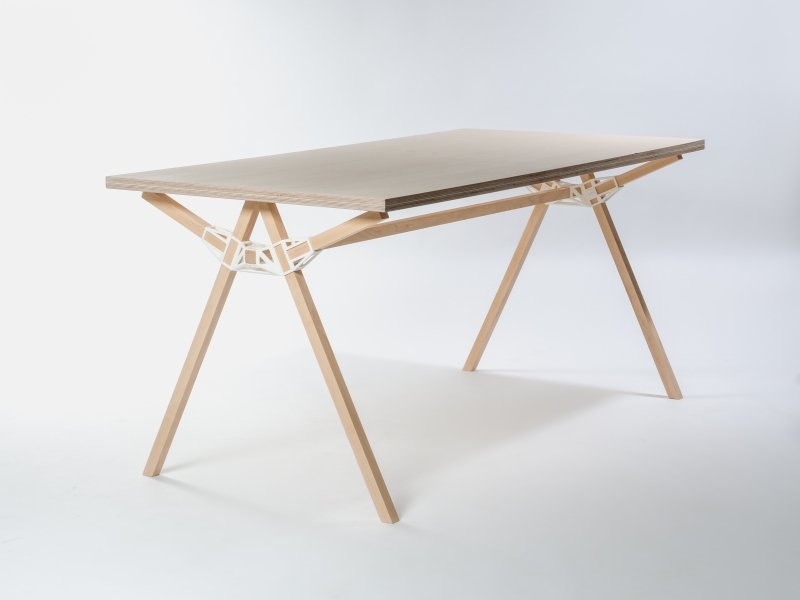 Minale Maeda Keystones table