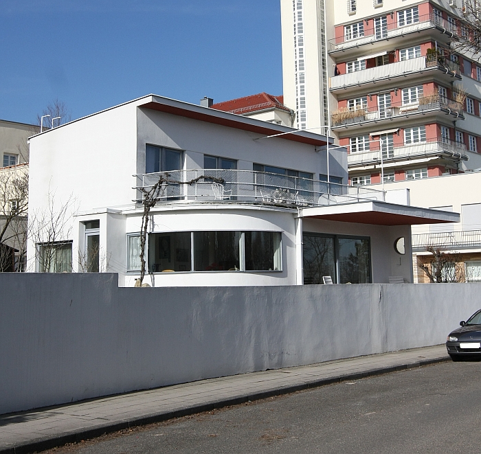 Weissenhofsiedlung Stuttgart House 33 by Hans Scharoun