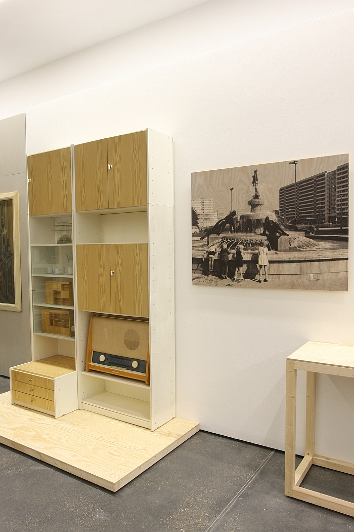 Part of an MDW 80 sideboard from 1982, and a photo of Halle-Neustadt, as see at Moderne in der Werkstatt - 100 Years Burg Giebichenstein Kunsthochschule Halle, Kunstmuseum Moritzburg, Halle