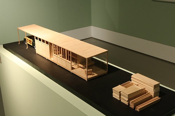 A concept modular weekend house by Ferdinand Kramer, as seen at Line Form Function. The Buildings of Ferdinand Kramer, the Deutsches Architekturmuseum, Frankfurt