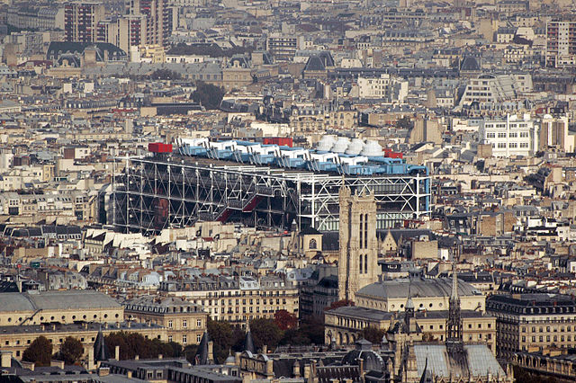 Le Centre Pompidou, Paris (Photo Maureen, via commons.wikimedia.org)