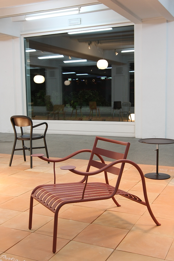 Thinking Man's Chair by Jasper Morrison for Cappellini, as seen at the exhibition A&W Designer of the Year 2016 - Jasper Morrison, Passagen Cologne 