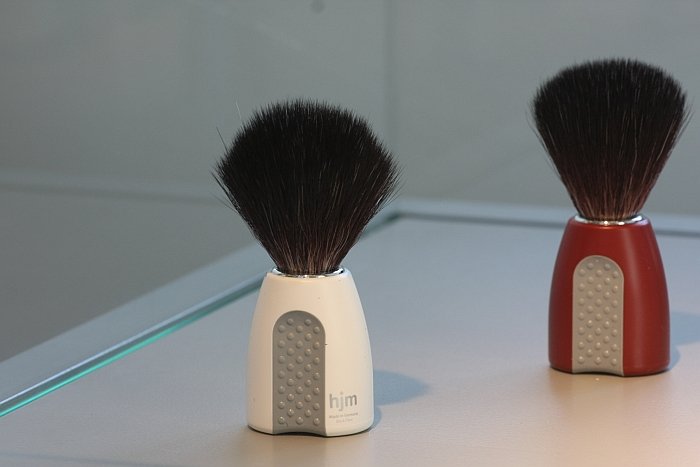 A shaving brush by Jo Zarth for Mühle, as seen at Offspring, GALERIE Angewandte Kunst Schneeberg