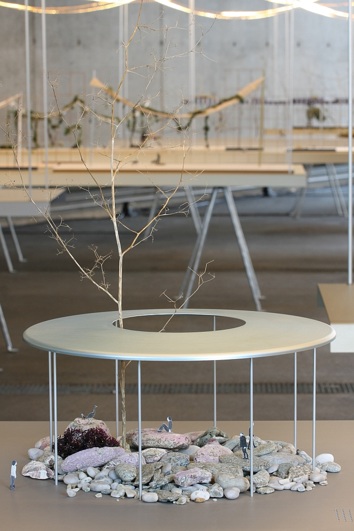 Abris et rochers (Shelters and rocks, as seen at Ronan & Erwan Bouroullec - Rêveries Urbaines, Vitra Design Museum