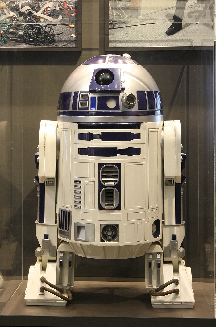 Proof that all exhibitions need an A-List celebrity to ensure publicity. And we feel for it....." R2D2, as seen at Hello, Robot. Design between Human and Machine, Vitra Design Museum