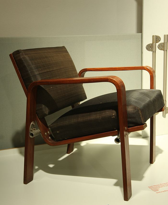 ti 244 armchair by Josef Albers, as seen at Craft becomes Modern. The Bauhaus in the Making, Bauhaus Dessau