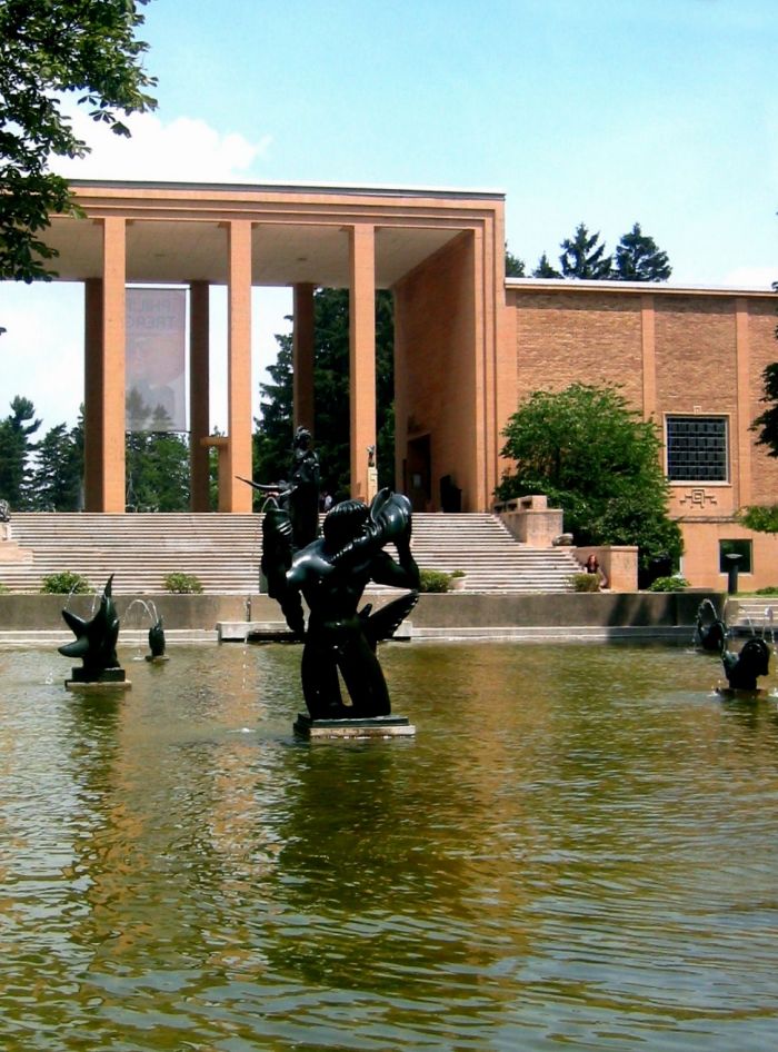 Cranbrook College of Art Peristyle and sculptures by Carl Milles (Photo: Shoughto at the English language Wikipedia via https://commons.wikimedia.org)