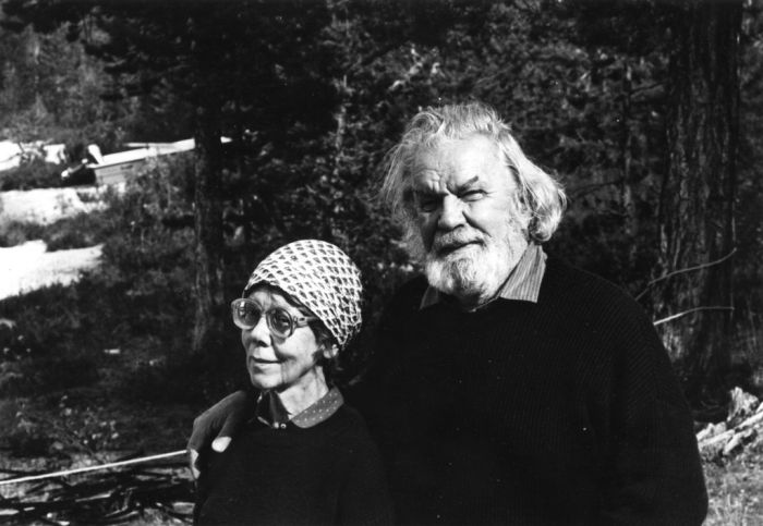 Rut Bryk and Tapio Wirkkala (Photo Maaria Wirkkala, Courtesy Espoo Museum of Modern Art, EMMA)