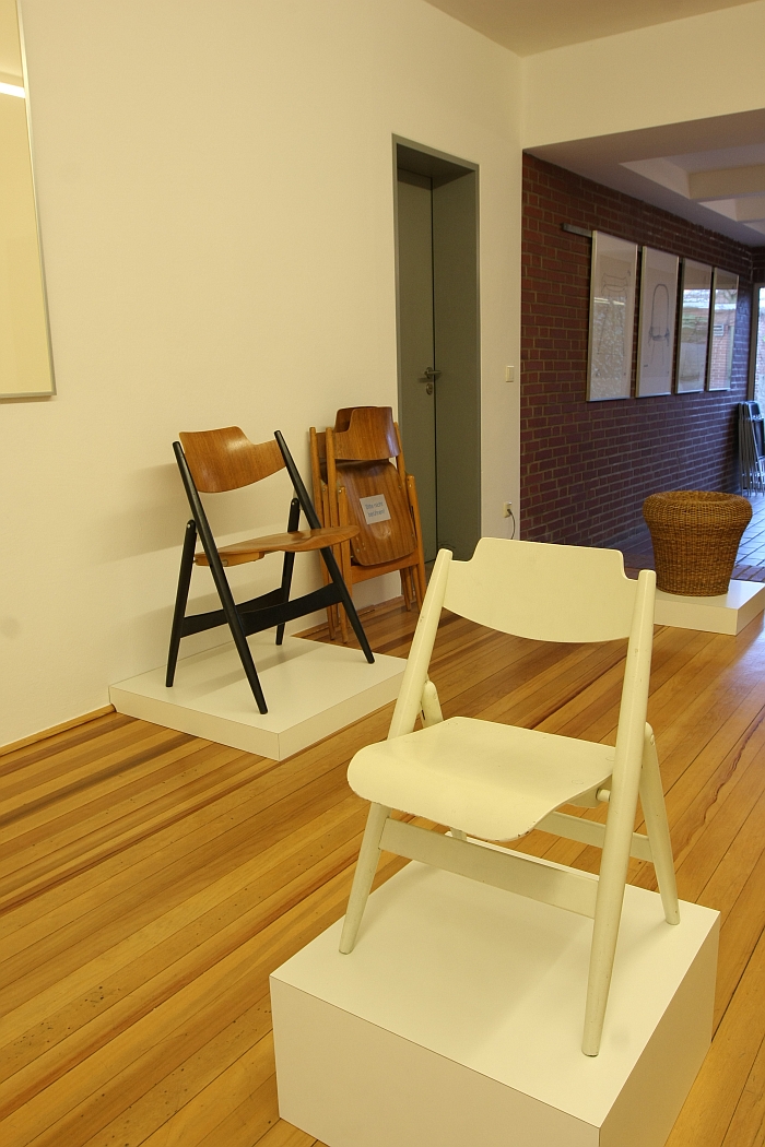 A SE 76 childrens chair and its parent SE 18, both for Wilde+Spieth, as seen at, Der Stuhl des Architekten - Sitzmöbel von Egon Eiermann, Ungers Archiv für Architekturwissenschaft Cologne