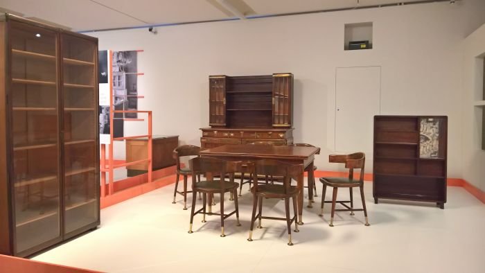 Dining Room by Adolf Loos for Eugen Stössler, as seen at Wagner, Hoffmann, Loos and Viennese Modernist Furniture Design. Artists, Patrons, Producers