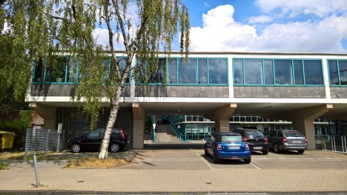 Lichtplatz Car Park (Hanielgarage), Düsseldorf by Paul Schneider-Esleben. The neighbouring Motel. Today a Chinese restaurant.