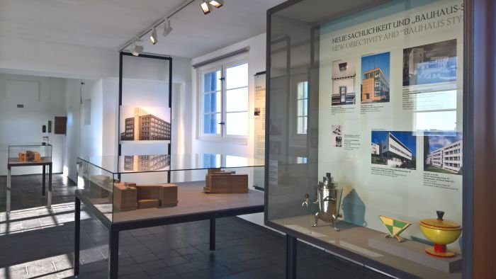 Works by Peter Behrens and two objects by Marianne Brandt, as seen at Peter Behrens - Art and Technology, the LVR-Industriemuseum Oberhausen