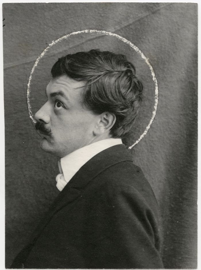 Koloman Moser ca 1903 (Photo Anonymous © and courtesy MAK Vienna)