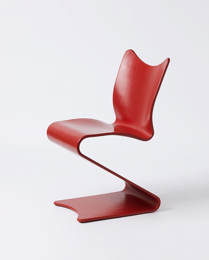 Verner Panton cantilever chair Nr 275 by August Sommer Plüderhausen for Gebrüder Thonet (Photo © and courtesy Die Neue Sammlung – The Design Museum, Munich)