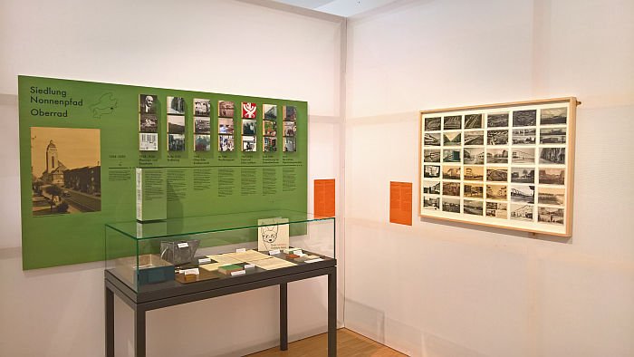 Nonnenpfad - Oberrad. An estate in changing times by Roswitha Väth and Postcards of Neues Frankfurt by Dieter Church, as seen at Wie wohnen die Leute? Historisches Museum Frankfurt