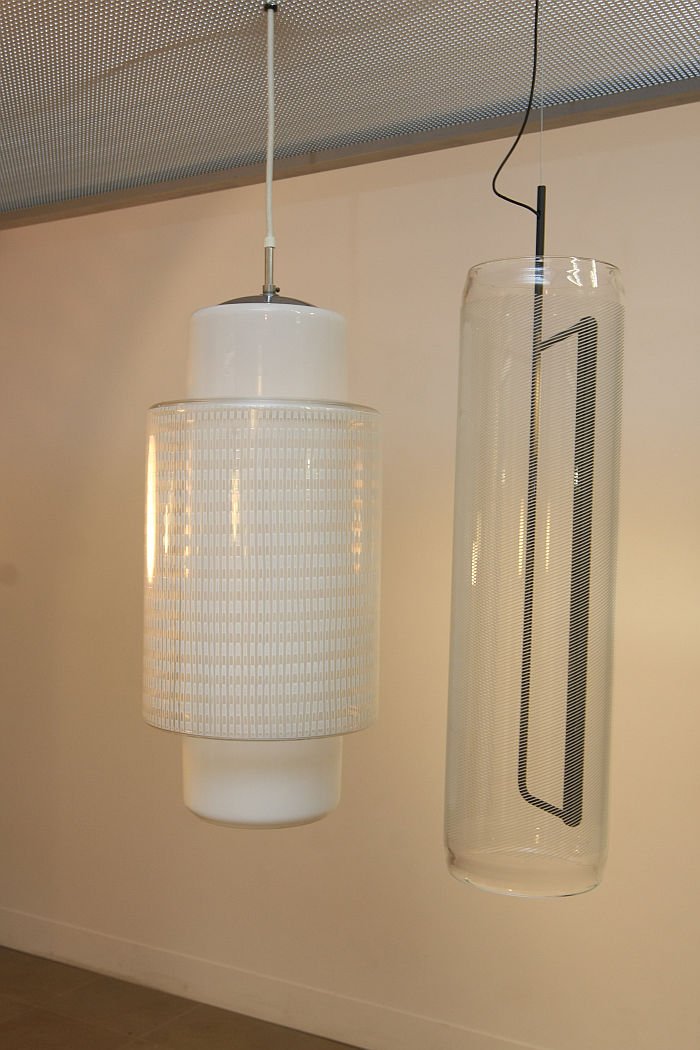 Berlin by Wilhelm Wagenfeld for Peill & Putzler (l) & Guise by Stefan Diez for Vibia, the effect is only visible when illuminated, which at Guise will be/is now)