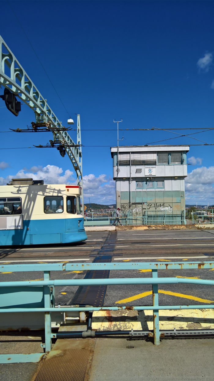 A tram crossing Götaälvbron bridge, a work from 1939