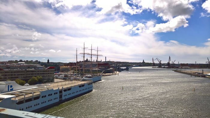 View over Gotheburg from the top of Götaälvbron...