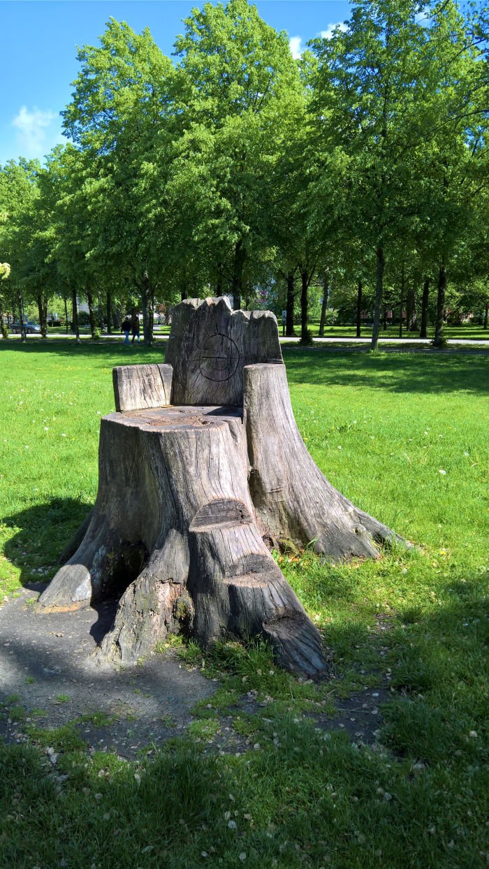 Not part of the 2019 HDK Gothenburg degree show, but one of the finer chairs we met in Gothenburg.....