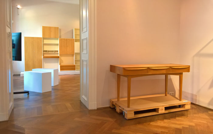 MDW by Rudolf Horn and a desk from the 602 programme by Franz Ehrlich, both for Deutsche Werkstätten Hellerau, as seen at Rudolf Horn - Wohnen als offenes System, the Kunstgewerbemuseum Dresden