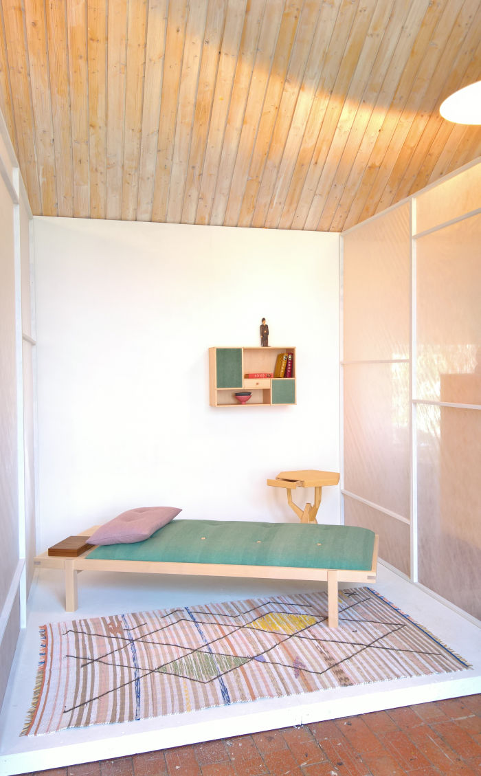 Gesällmöbel by My Magnusson, Soffbordby Arman Hashemi Damneh & a rug from the Domestic Surfaces colection by Estelle Bourdet, as seen at Sommarutställning 2019, Capellagården