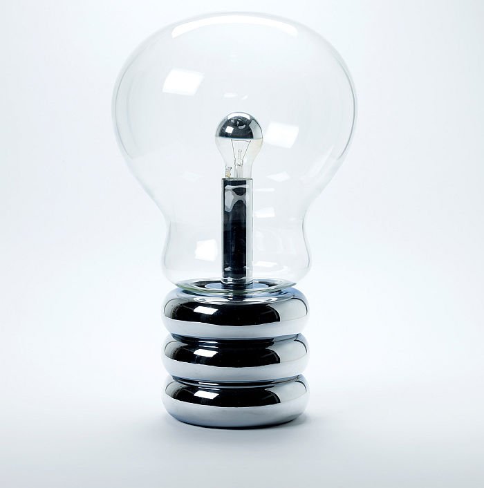 Bulb by Ingo Maurer, 1966 (Photo A. Laurenzo, © and courtesy, Die Neue Sammlung – The Design Museum