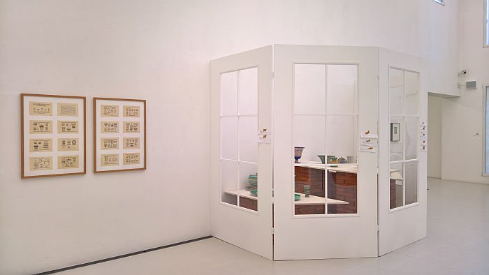 Catalogue and works from Steingutfabriken Velten-Vordamm, as seen at Unknown Modernism, Brandenburgisches Landesmuseum für moderne Kunst, Cottbus