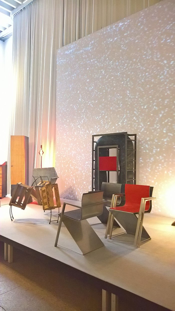 Objects by the Pentagonia including in the foreground the joint d8 chair created for documenta 8, as seen at Design Gruppe Pentagon, Museum für Angewandte Kunst Cologne