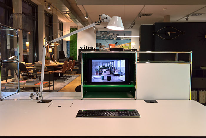 USM Haller desk with integrated monitor, as seen at USM Haller HomeWork, smow Cologne