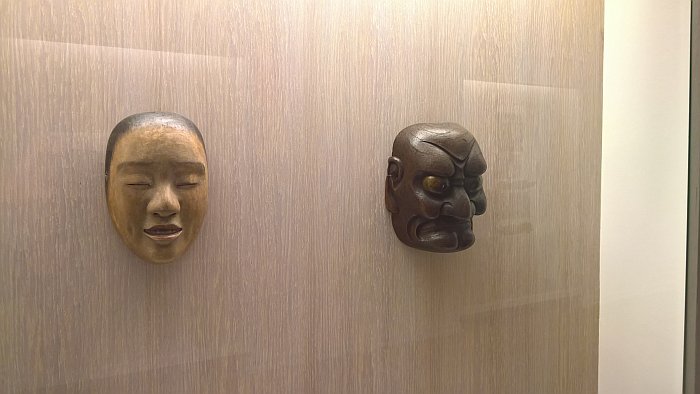 Two 18th century Japanese Noh masks as part of a discussion on Leave No Trace, as seen at School of No Consequences. Exercises for a New Life at the Museum für Kunst und Gewerbe, Hamburg 