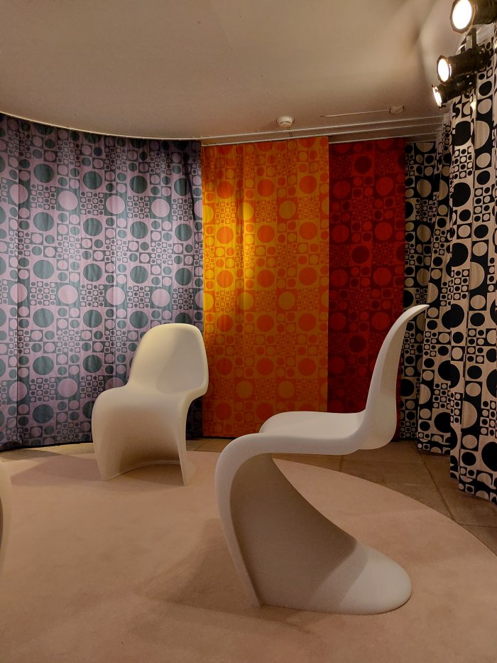 Panton chairs and Geometri fabric by way of illustarting the effcets of different colours, as seen at Verner Panton - Colouring a New World, Trapholt, Kolding