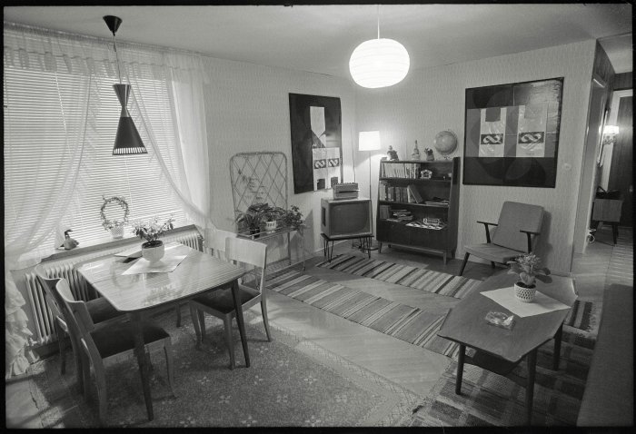 Björn Lövin, Installation view, Consumer in Infinity and “Mr P’s Hoard”, Moderna Museet, 1977 (Photo Photo: Erik Cornelius/Moderna Museet © Björn Lövin, courtesy Moderna Museet)