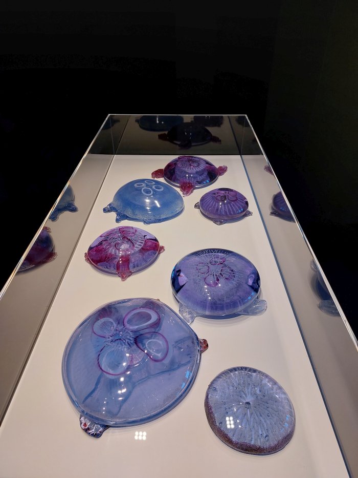 A Medusa Glass Study by Tue Greenfort & Peter Kuchinke, as seen at Glass - Hand Formed Matter, Bröhan Museum, Berlin