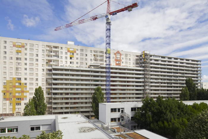 Cité du Grand Parc, Bordeaux by Lacaton & Vassal Architectes, Frédéric Druot Architecture & Christophe Hutin Architecture, part of Adaptive Architecture. Building Upon the Existing, Deutsches Architekturmuseum, Frankfurt (Photo Philippe Ruault, courtesy Deutsches Architekturmuseum)