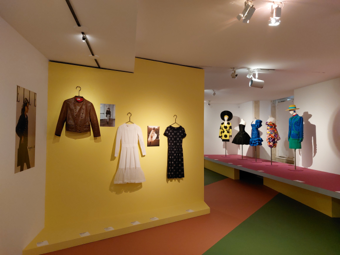 Works by Agnes B (l) and Haute Couture pieces (r), as seen at Années 80. Mode, design et graphisme en France, Musée des Arts décoratifs, Paris