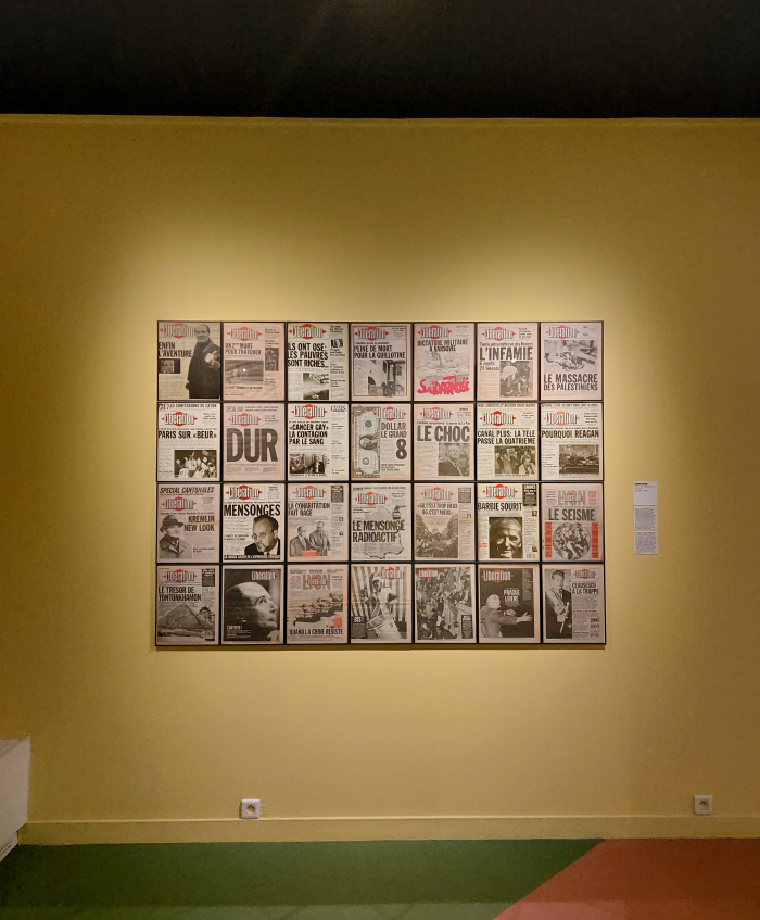 Examples of the new editorial design of the newspaper Libération, as seen at Années 80. Mode, design et graphisme en France, Musée des Arts décoratifs, Paris