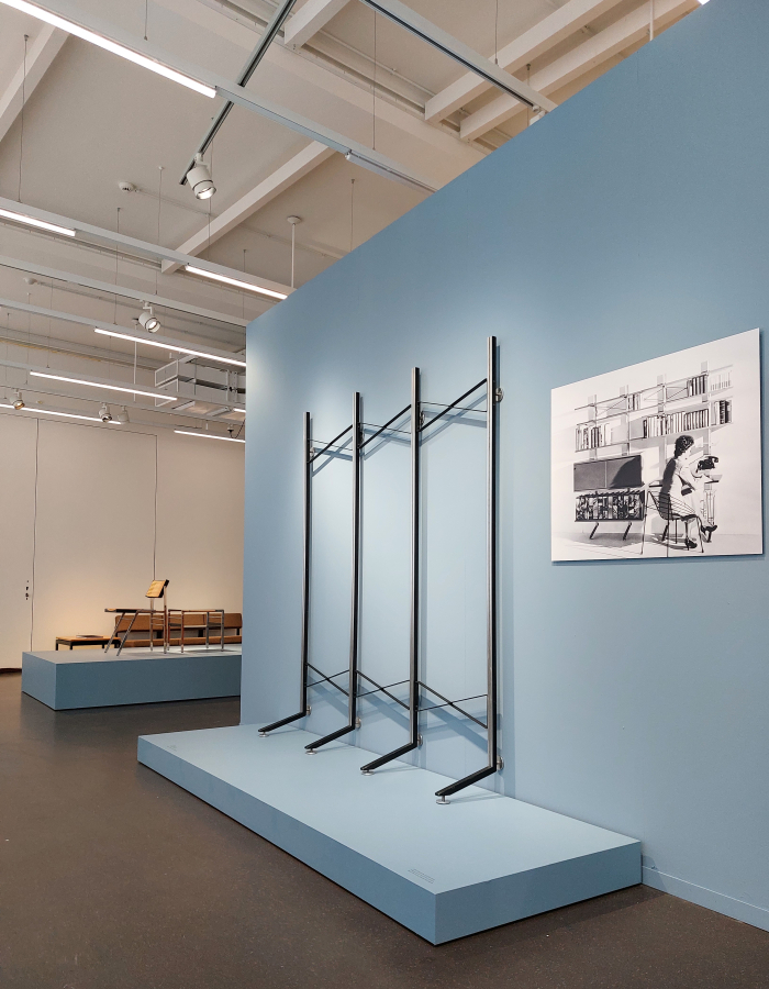 An example of the Willy Guhl' bookcase/shelving system for Aweso, as seen at Willy Guhl. Thinking with your hands, Museum für Gestaltung, Zürich