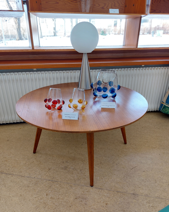 Carafe and glasses by Massimo Lunardon, glass lamp by Gio Ponti, as seen at Blowing Dreams. The Fantastic Glassworks, Istituto Italiano di Cultura di Stoccolma