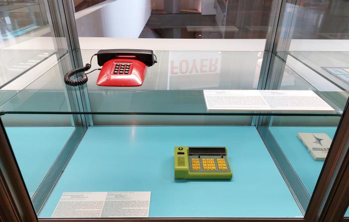 The ETA 80 telephone by Davorin Savnik for Iskra, Ljubljana, and the TRS 537 calculator by Davor Grünwald for TRS, Zagreb, as seen at Retrotopia. Design for Socialist Spaces at the Kunstgewerbemuseum, Berlin