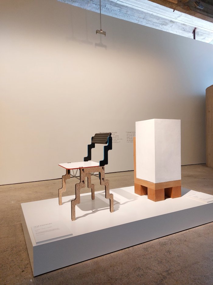 Ajattelija by Beryl Furman alongside a 1986 staccato chair by Yrjö Kukkapuro, as seen at Yrjö Kukkapuro - Magic Room, Espoo Museum of Modern Art, EMMA