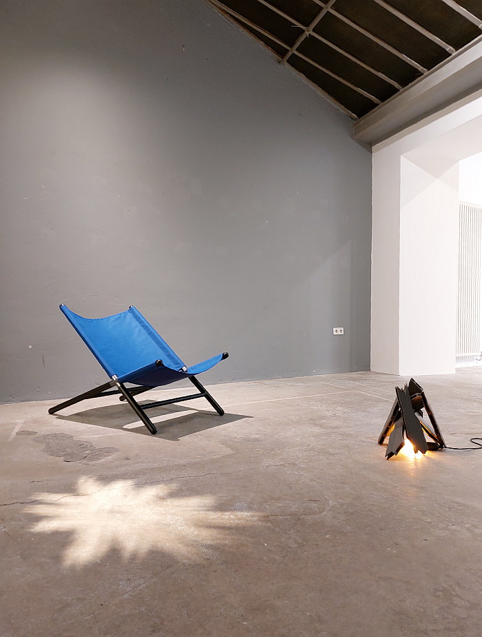 Stargazer chair by Klemens Schillinger (l) and Campfire by Lino Gasparitsch, as seen at Garten, Galerie Rauminhalt, Vienna Design Week 2023